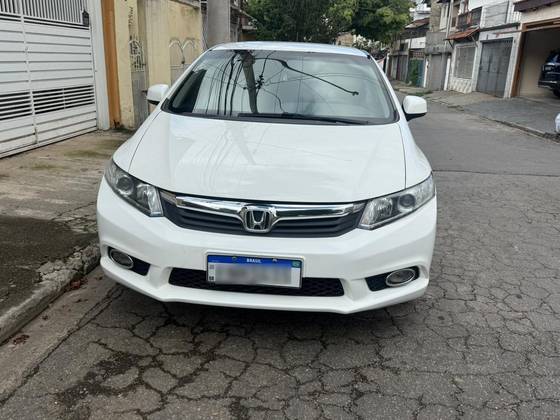 HONDA CIVIC 1.8 LXS 16V FLEX 4P AUTOMÁTICO HONDA CIVIC 1.8 LXS 16V FLEX 4P AUTOMÁTICO